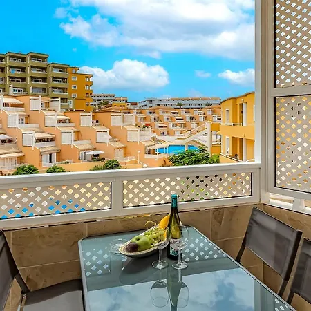 Luxury Two-bedroom Four Seasons Апартаменты Адехе